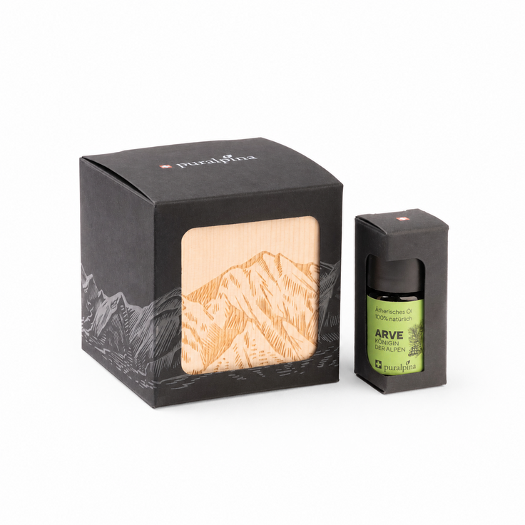 Geschenk-Set mit Arvenholz-Duftwürfel und ätherischem Arvenöl von puralpina in Geschenkverpackung