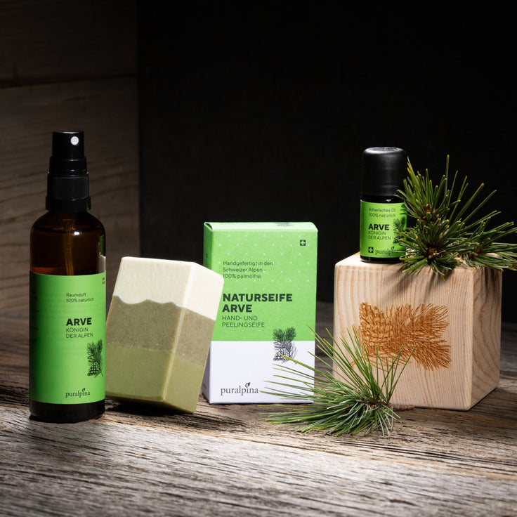 Geschenk Set Arve mit Raumduft Arve 75ml, ätherisches Öl Arve 5ml und Naturseife Arve (Hand- und Peelingseife)